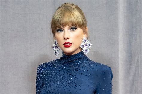 taylor swift ai pictures unblurred|Taylor Swift searches return to X after explicit AI。